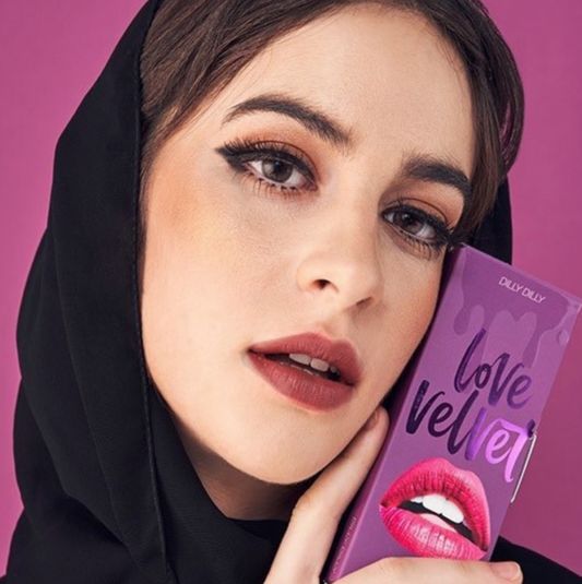 Love Velvet Moisture Lipgloss 5. Be one